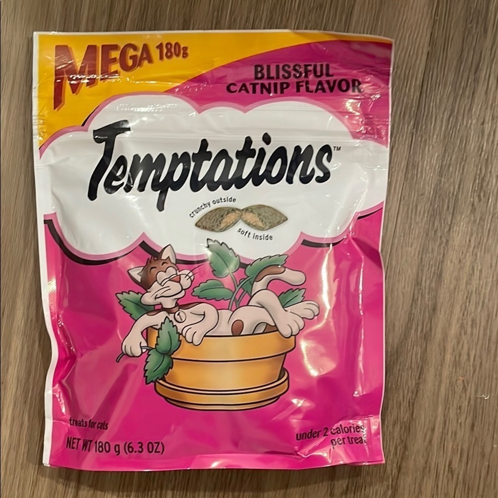 Temptations Cat Treats Pink and White